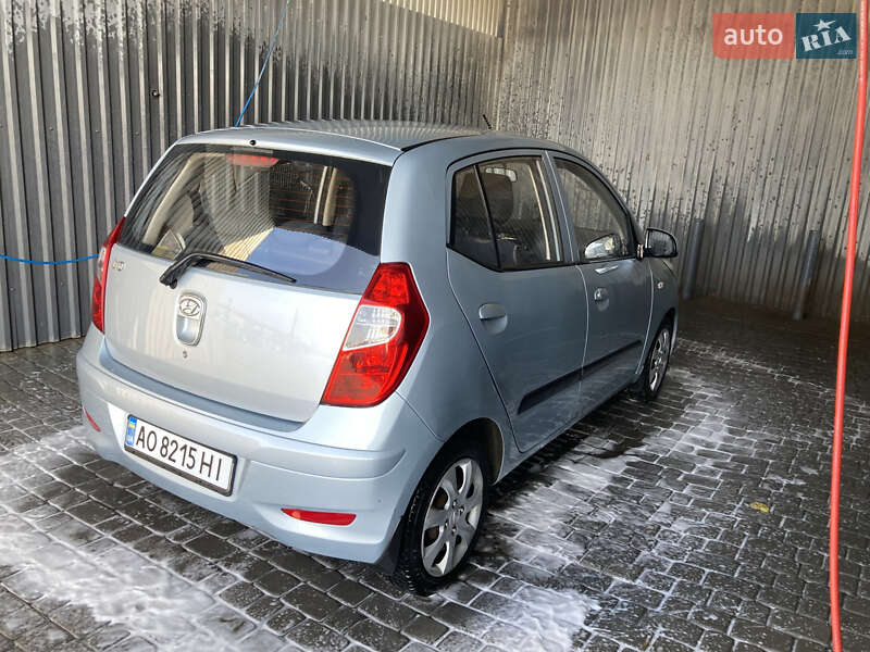 Хетчбек Hyundai i10 2013 в Мукачевому