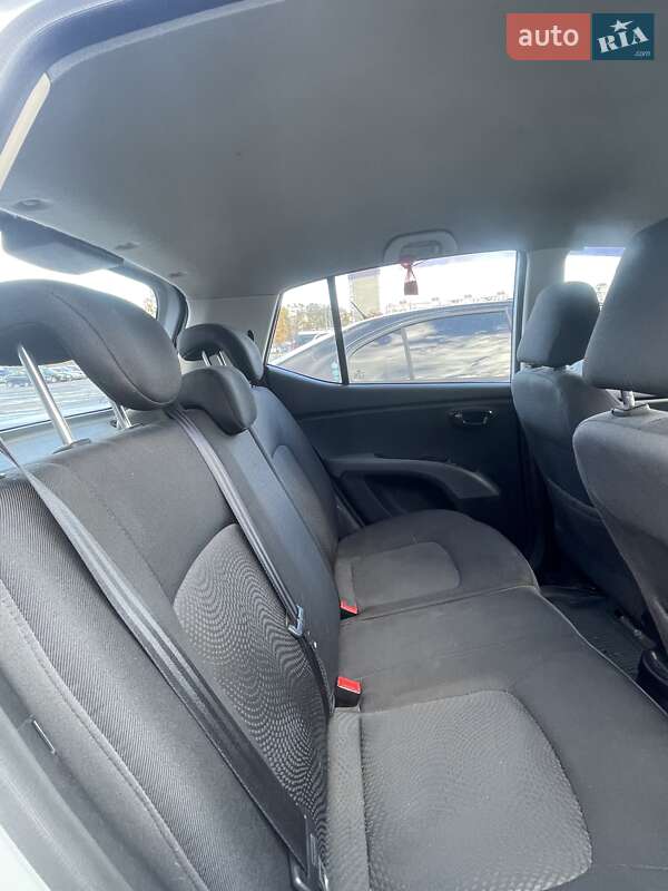 Хетчбек Hyundai i10 2013 в Києві