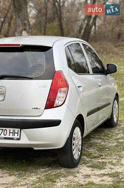 Хэтчбек Hyundai i10 2008 в Киеве