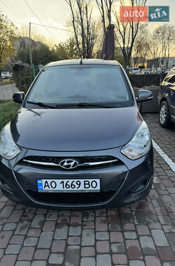 Хэтчбек Hyundai i10 2013 в Ужгороде