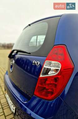 Хетчбек Hyundai i10 2012 в Одесі