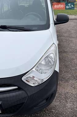 Хэтчбек Hyundai i10 2010 в Черкассах