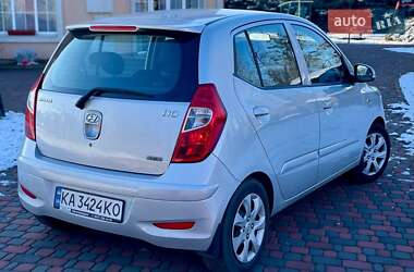 Хэтчбек Hyundai i10 2011 в Киеве