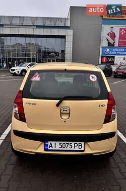 Хетчбек Hyundai i10 2010 в Вишневому