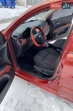 Хэтчбек Hyundai i10 2012 в Киеве