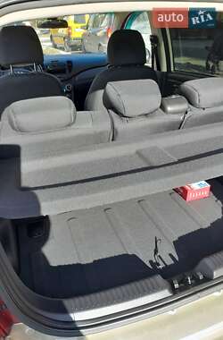 Хэтчбек Hyundai i10 2012 в 