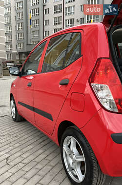 Хэтчбек Hyundai i10 2009 в Черновцах