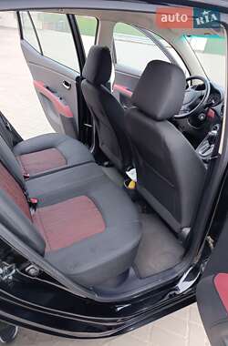 Хэтчбек Hyundai i10 2013 в 