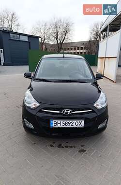 Хэтчбек Hyundai i10 2013 в 