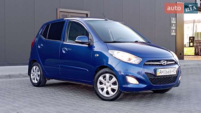 Хэтчбек Hyundai i10 2011 в Одессе