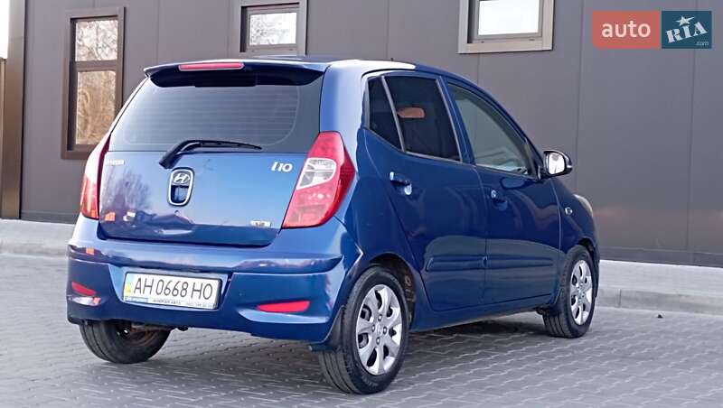 Хэтчбек Hyundai i10 2011 в Одессе