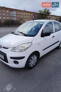 Хэтчбек Hyundai i10 2009 в 