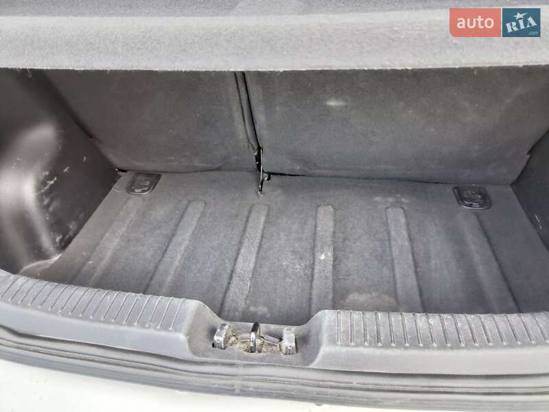Хэтчбек Hyundai i10 2009 в Тульчине