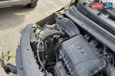 Хетчбек Hyundai i10 2008 в 