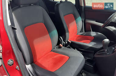 Хэтчбек Hyundai i10 2008 в 