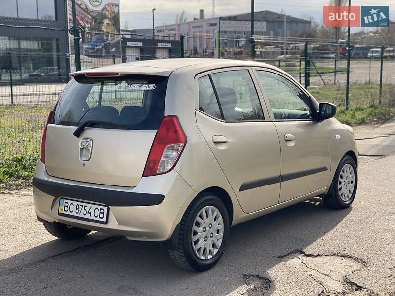 Хэтчбек Hyundai i10 2008 в Николаеве