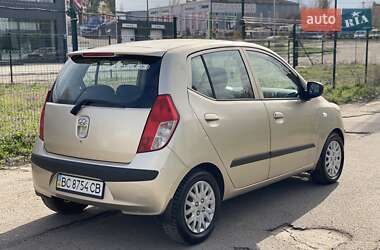 Хэтчбек Hyundai i10 2008 в 
