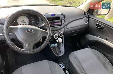Хэтчбек Hyundai i10 2008 в 