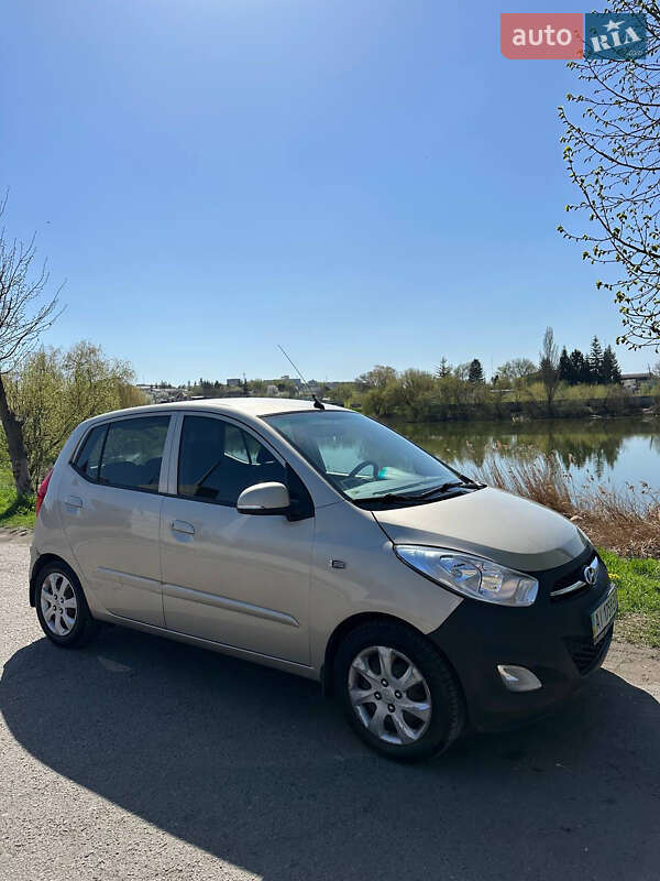 Хетчбек Hyundai i10 2013 в Києві