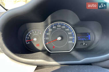 Хэтчбек Hyundai i10 2013 в 