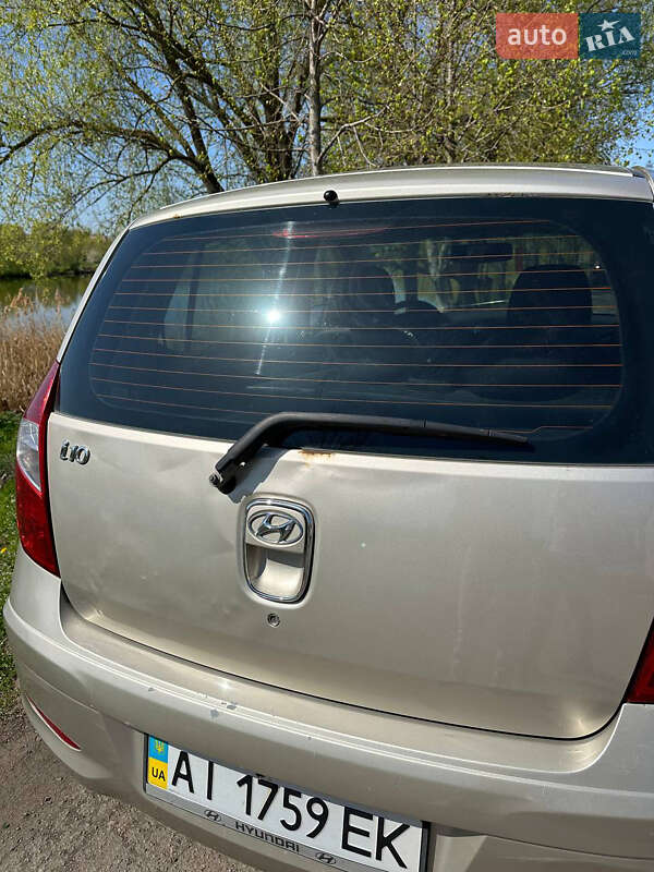 Хетчбек Hyundai i10 2013 в Києві