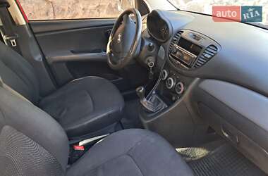 Хэтчбек Hyundai i10 2012 в 