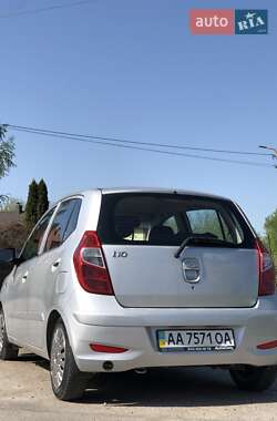 Хэтчбек Hyundai i10 2013 в 