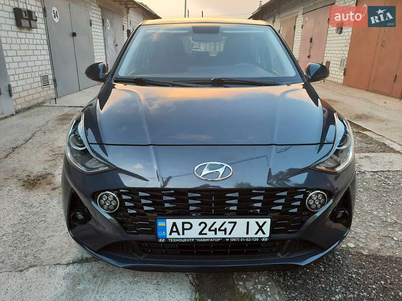 Хэтчбек Hyundai i10 2022 в 
