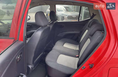 Хэтчбек Hyundai i10 2008 в 