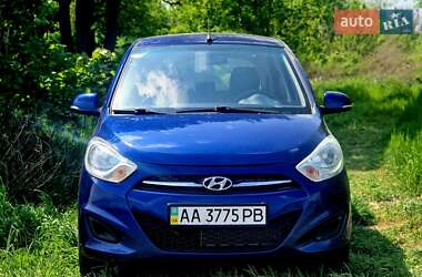 Хэтчбек Hyundai i10 2012 в 