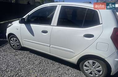 Хэтчбек Hyundai i10 2013 в 