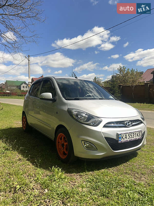 Хэтчбек Hyundai i10 2012 в Броварах