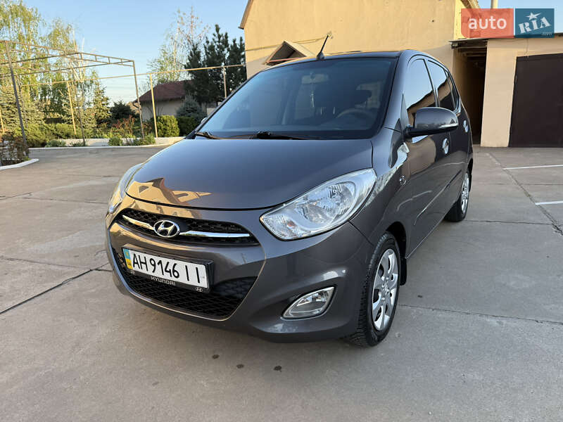 Хэтчбек Hyundai i10 2012 в Одессе