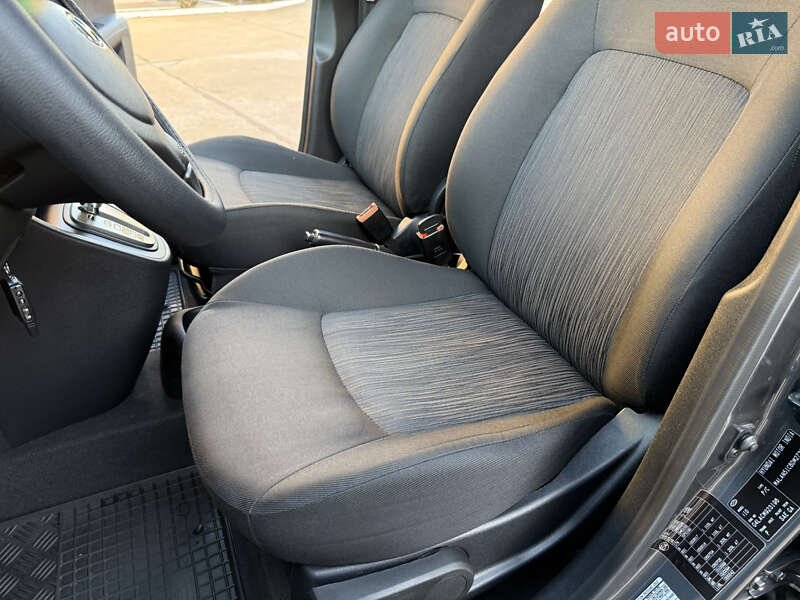 Хэтчбек Hyundai i10 2012 в Одессе