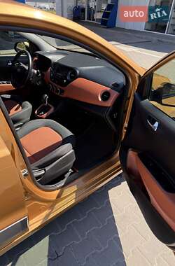 Хэтчбек Hyundai i10 2014 в 
