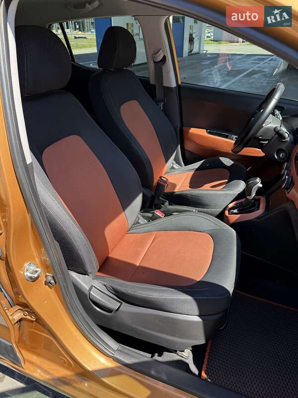 Хэтчбек Hyundai i10 2014 в Киеве