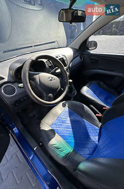 Хетчбек Hyundai i10 2011 в 