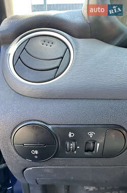 Хетчбек Hyundai i10 2011 в 