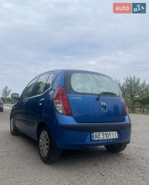 Хэтчбек Hyundai i10 2008 в Кривом Роге