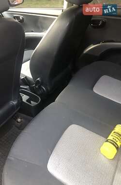 Хэтчбек Hyundai i10 2008 в 