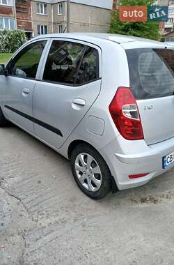 Хэтчбек Hyundai i10 2013 в 