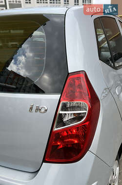 Хетчбек Hyundai i10 2012 в 