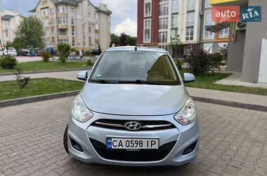 Хэтчбек Hyundai i10 2012 в Черновцах