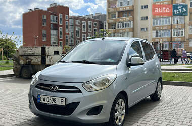 Хетчбек Hyundai i10 2012 в Чернівцях