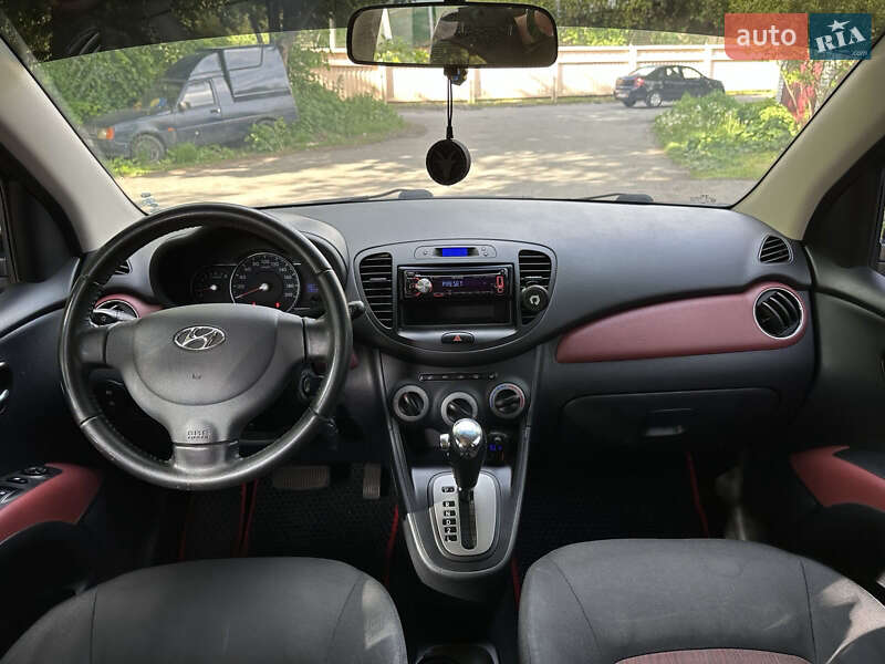 Хэтчбек Hyundai i10 2013 в Киеве