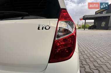 Хэтчбек Hyundai i10 2011 в 