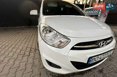 Хэтчбек Hyundai i10 2011 в 