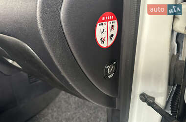 Хэтчбек Hyundai i10 2011 в 