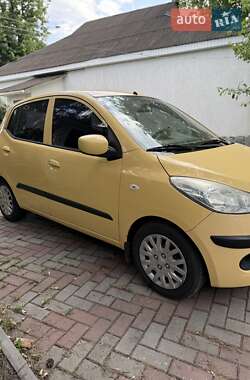 Хэтчбек Hyundai i10 2008 в 