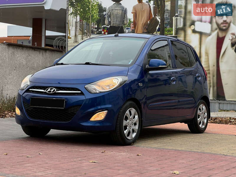 Хэтчбек Hyundai i10 2011 в Одессе